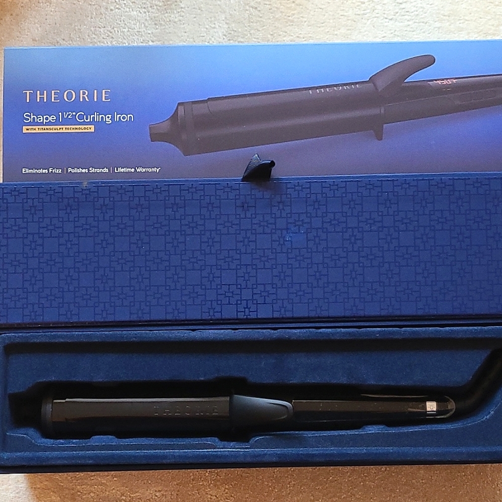Theories Shape 1.5 inch curling iron